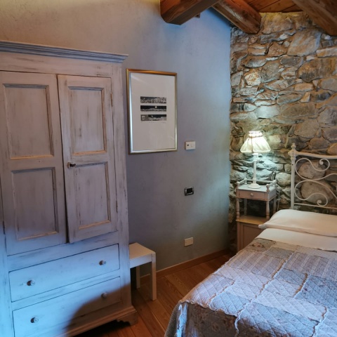 Radici B&B Sambuco | camera azzurra