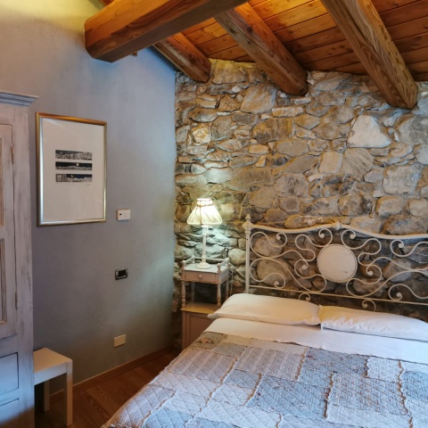 Radici B&B Sambuco | camera azzurra